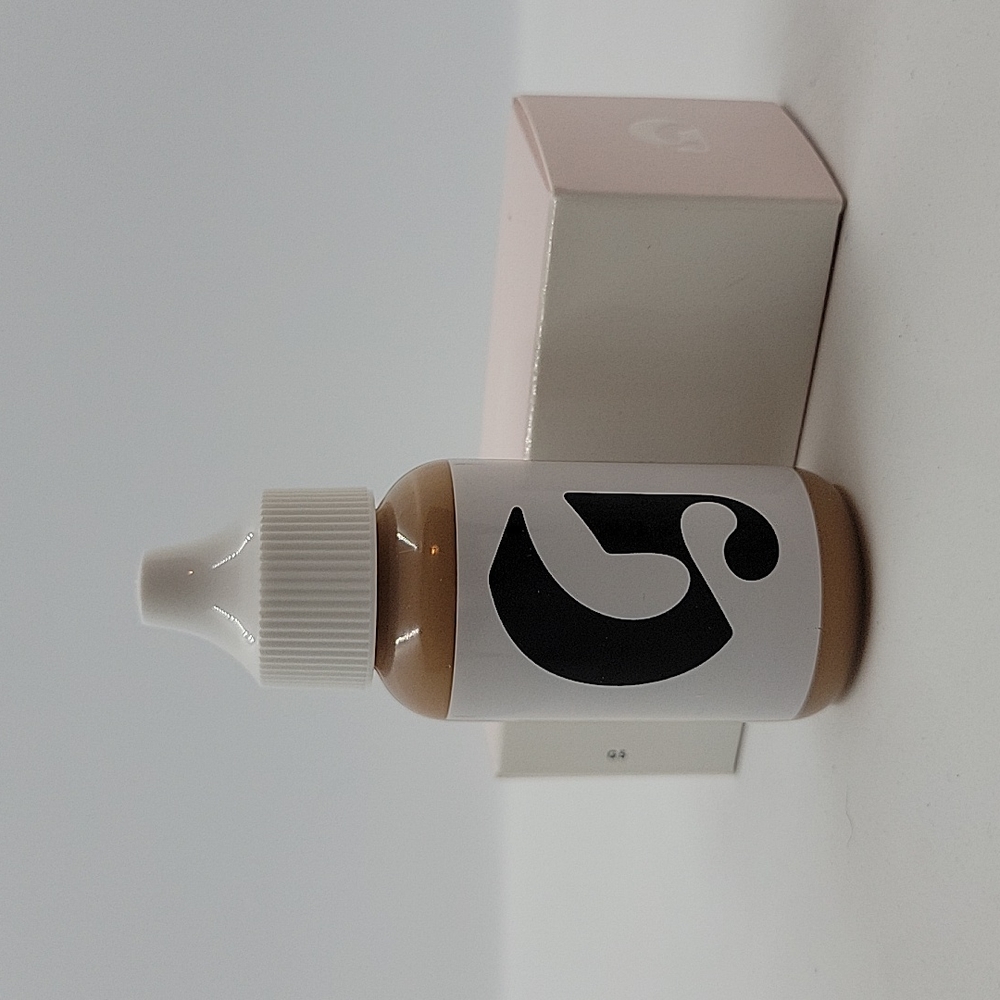 Glossier perfecting skin tint